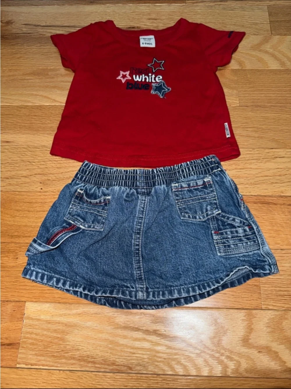 OSHKOSH SHIRT AND SKIRT SET 6-9 MONTHS